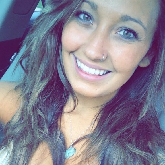 Meet your Posher, Aerin - Picture 1 of 1